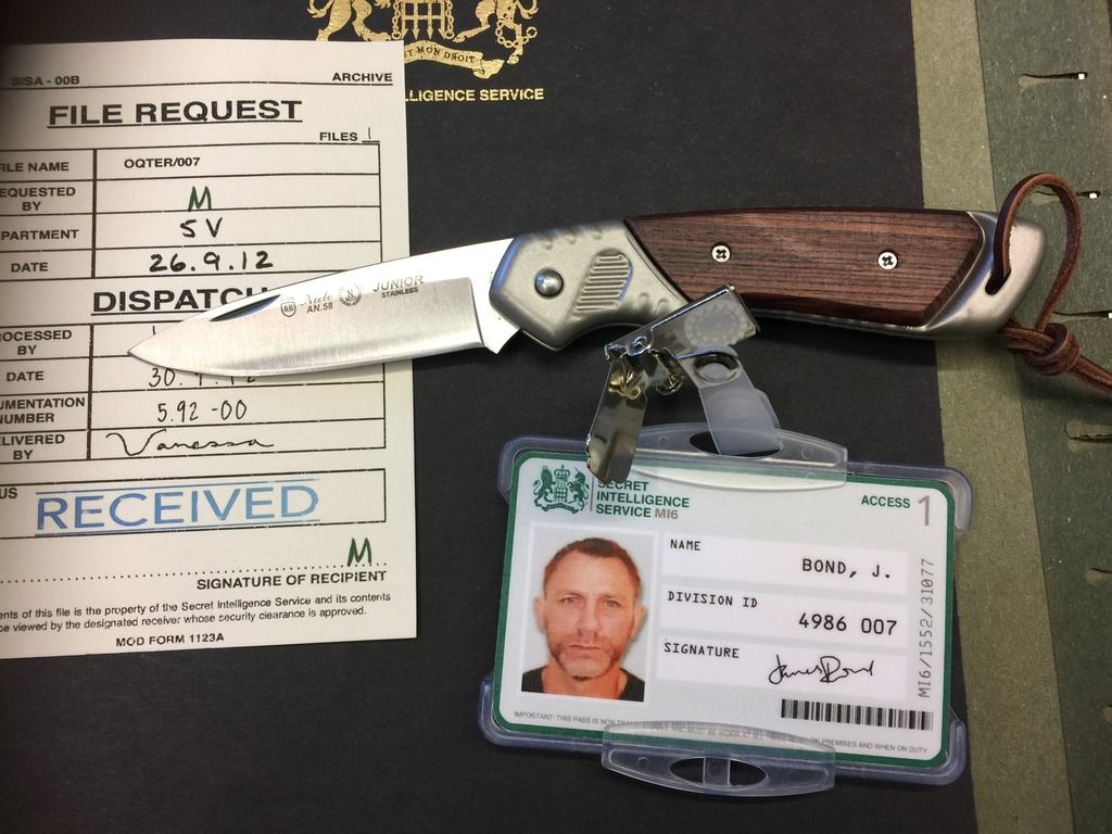 Skyfall knife 2 (spoiler) (Page 4) James Bond Memorabilia, Collecting